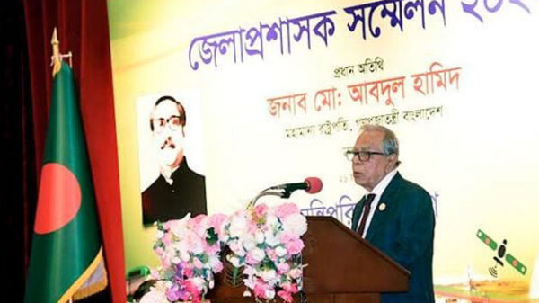ক্ষমতার অপপ্রয়োগ যাতে না হয় ডিসিদেরকে তা নিশ্চিত করার নির্দেশ রাষ্ট্রপতির
